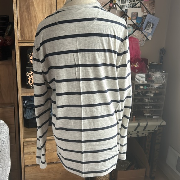 Old Navy Long Sleeve Striped Pocket Tee - Large - Picture 3 of 5